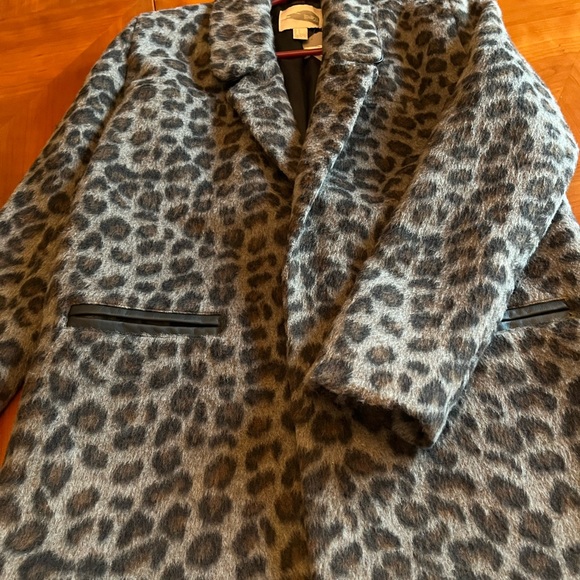 NWT animal pront coat from Foerever 21 - Picture 7 of 10